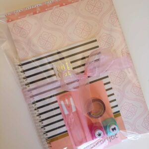 kit com materiais para decorar seu caderno em sesimbra